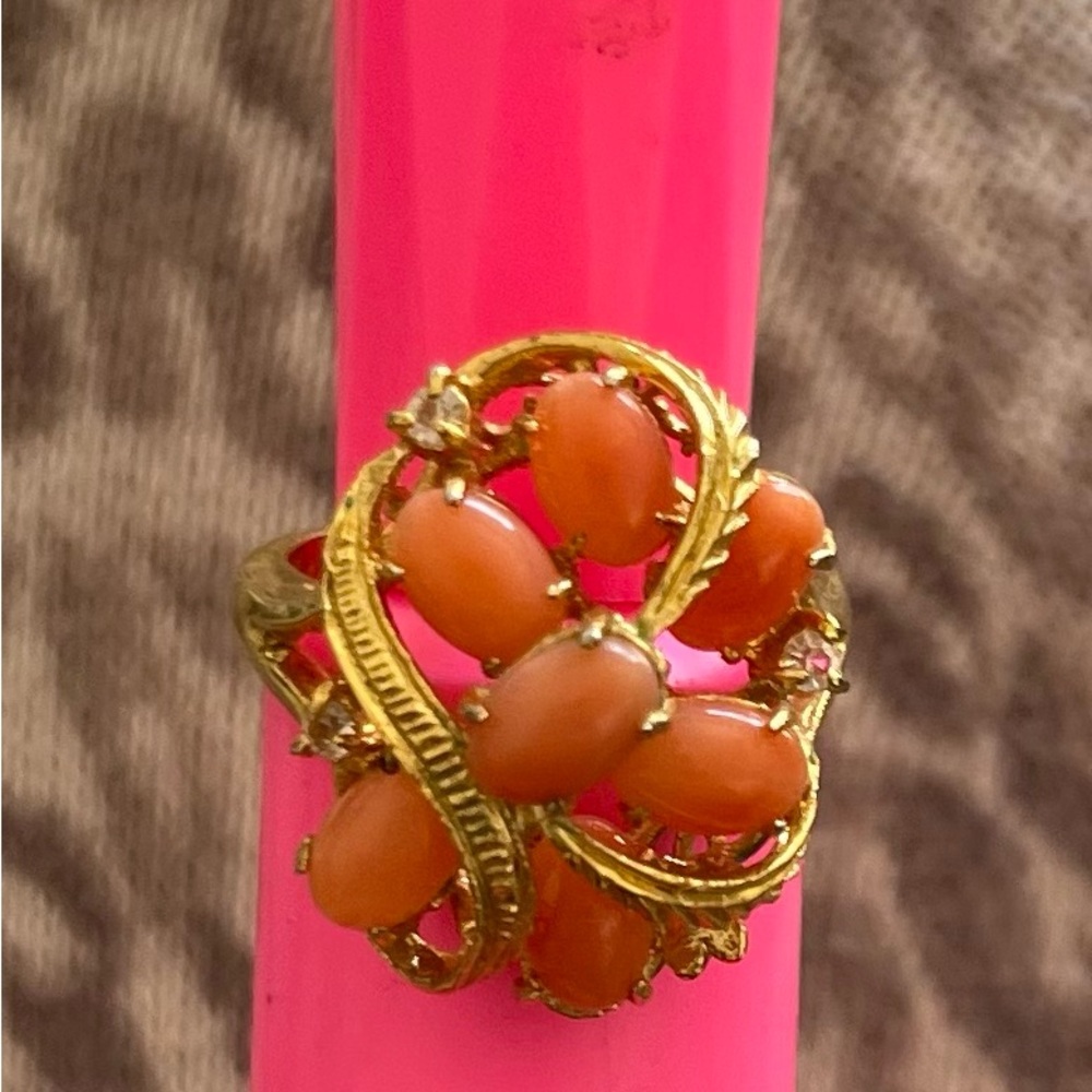 VTG 18KT HGE Coral Stone Cluster Cocktail Ring 1950s Sz 5